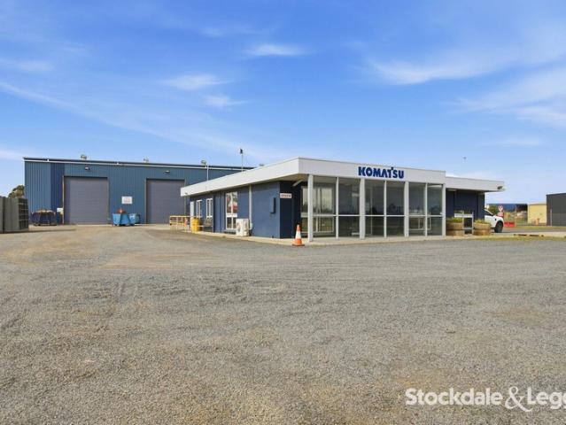 Warehouse for rent in Morwell, Victoria