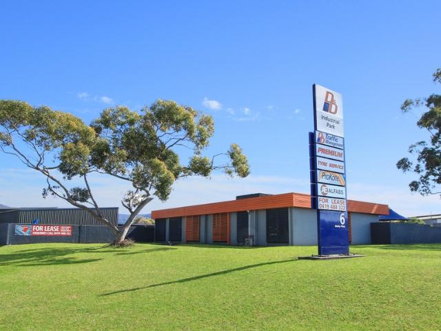 Warehouse for rent in Wollongong West, New South Wales