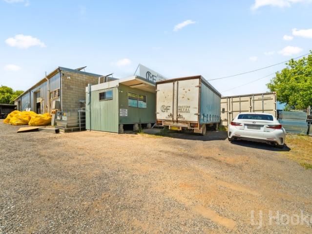 Warehouse for sale in Queanbeyan, New South Wales