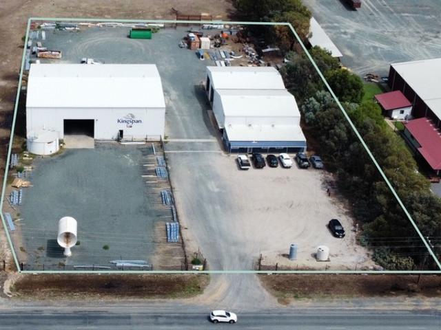 Warehouse for sale in Deniliquin, New South Wales