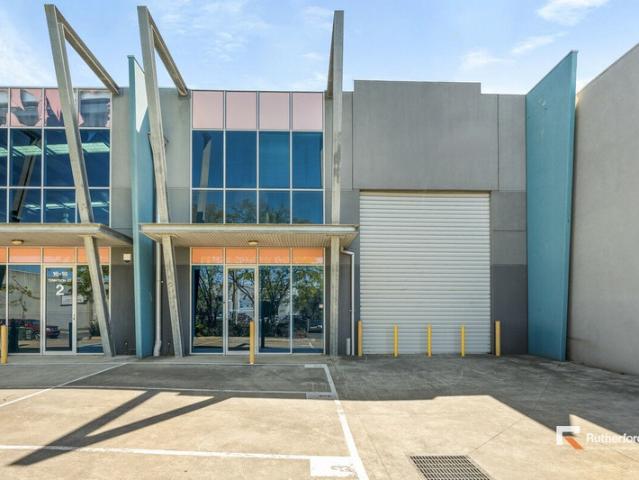 Warehouse for rent in Williamstown North, Melbourne