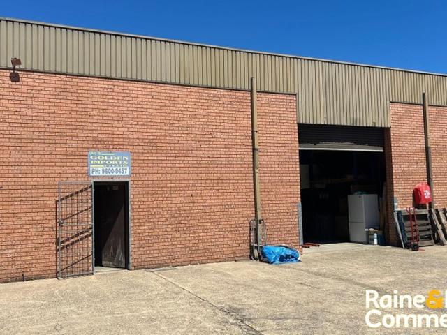 Warehouse for rent in Moorebank, Sydney