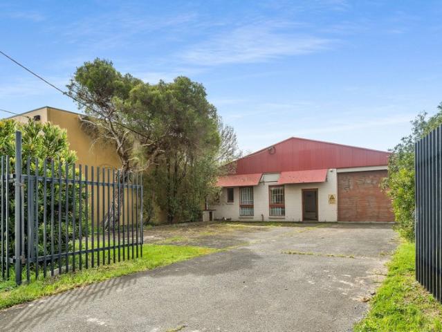 Warehouse for rent in Hastings, Melbourne