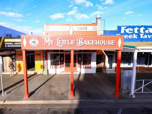 Retail for sale in Cairns, Queensland