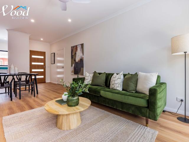 Townhouse for sale in Lavington, New South Wales