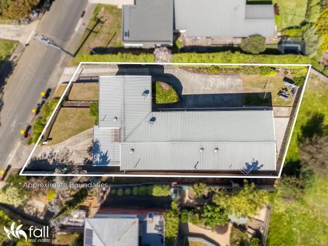 Flat for sale in Lindisfarne, Tasmania