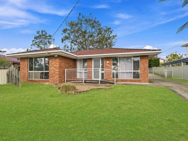 House for sale in Lake Haven, New South Wales