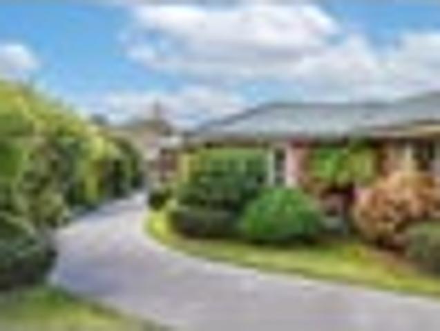 House for sale in Chaslands, Canterbury
