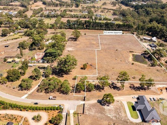 Cottage for sale in Camerons Creek, Victoria