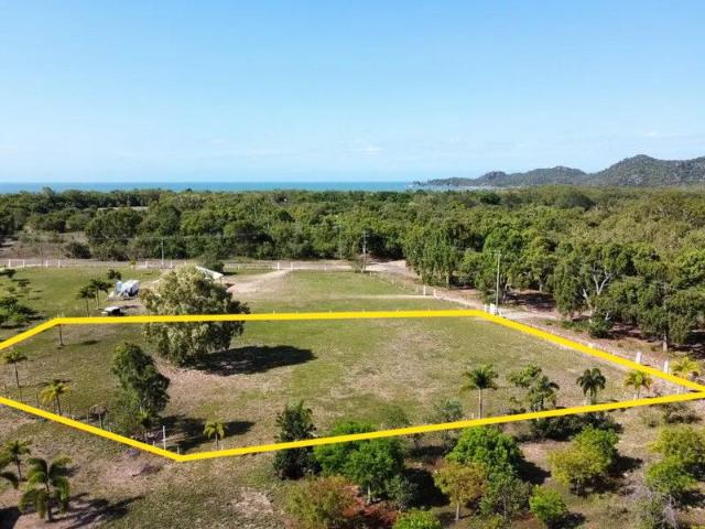 Land for sale in Horseshoe Bay, Queensland