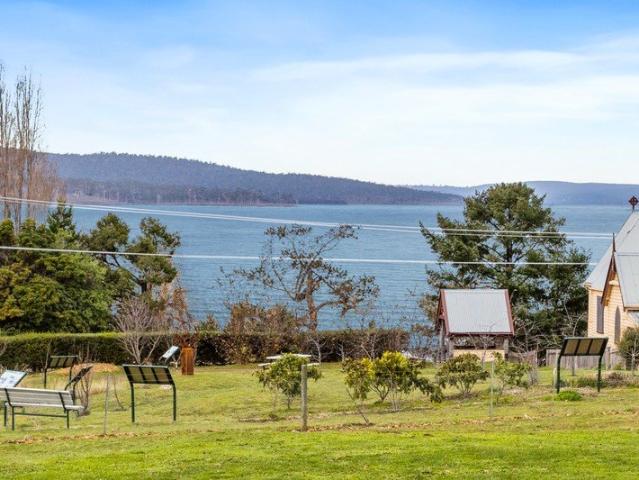 Land for sale in Woodbridge, Tasmania