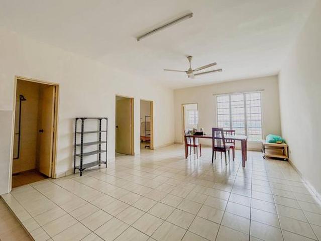 Condominium for sale in Petaling, Alam Impian