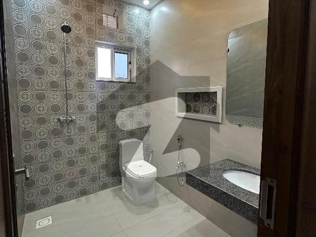 House for sale in Faisalabad, Islamabad Capital Territory