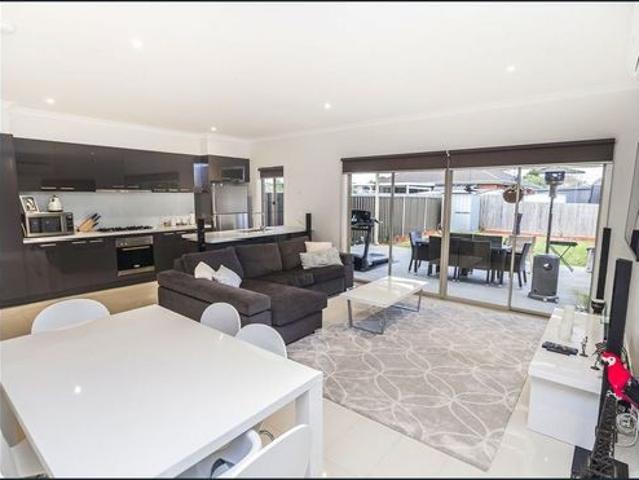 Townhouse for rent in Camerons Creek, Victoria