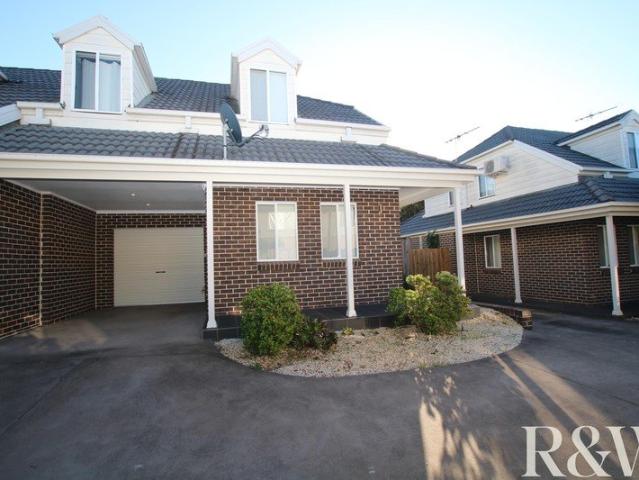 Townhouse for rent in Sydney, New South Wales