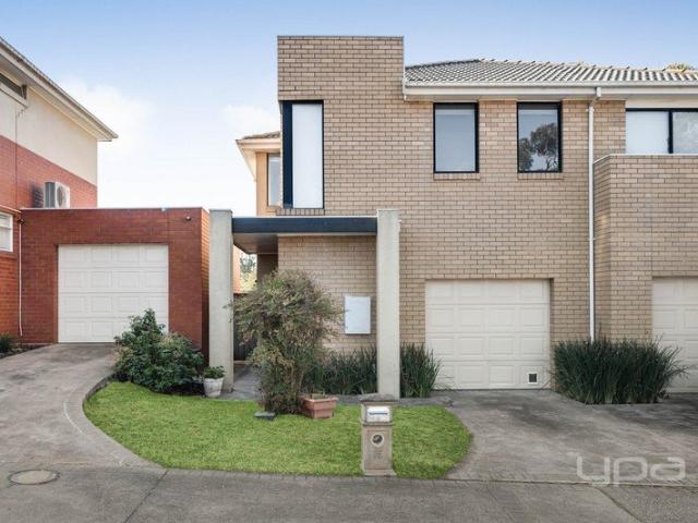 Townhouse for rent in Camerons Creek, Victoria