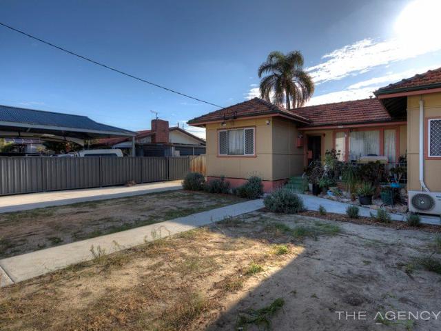 House for sale in Cloverdale, Western Australia