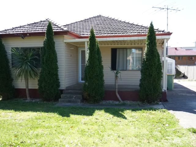 House for rent in Fairfield Heights