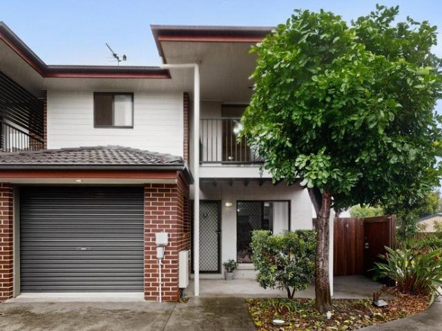 Townhouse for sale in Toombul, Queensland
