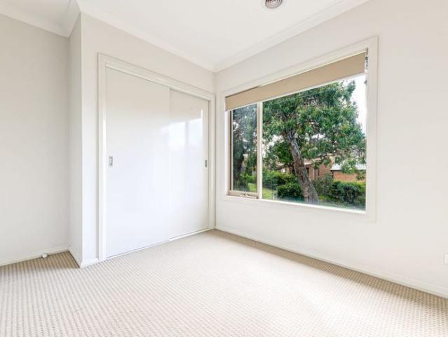 Townhouse for rent in Camerons Creek, Victoria