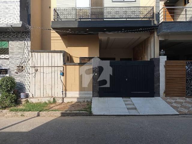 House for sale in Faisalabad, Islamabad Capital Territory