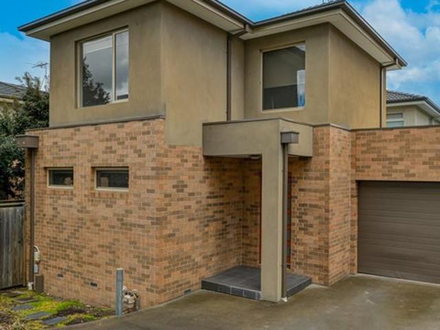 Townhouse for rent in Camerons Creek, Victoria