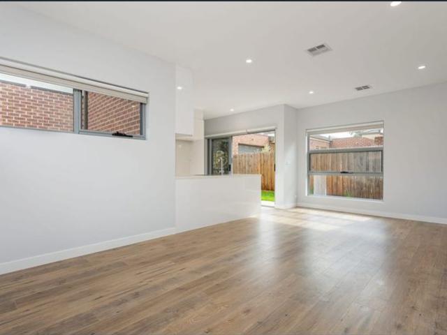 Townhouse for rent in Camerons Creek, Victoria
