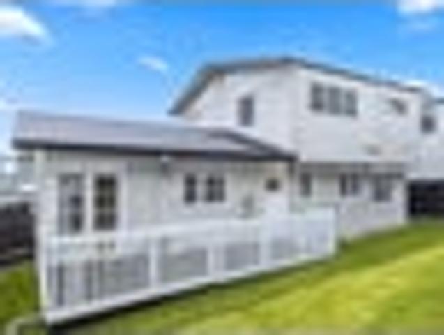 House for sale in Sunnynook