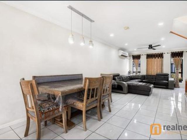 Townhouse for rent in Sydney, New South Wales