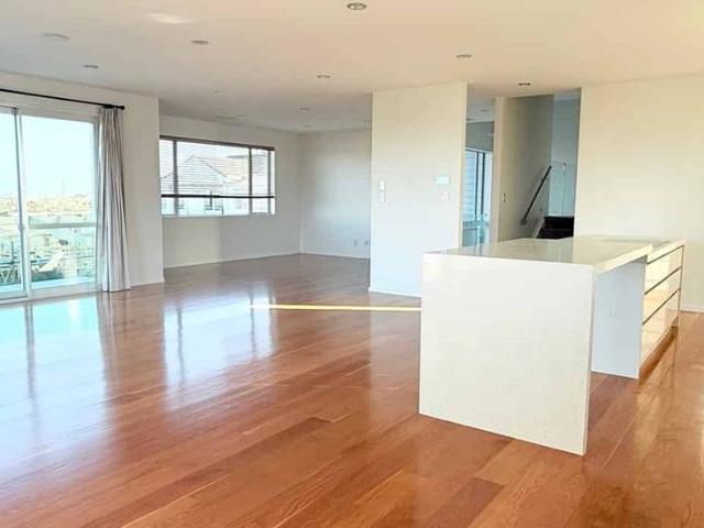 House for rent in Castor Bay