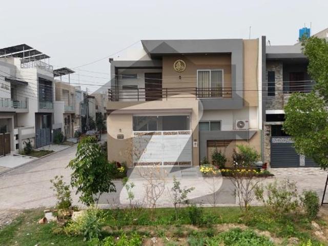 House for sale in Faisalabad, Islamabad Capital Territory