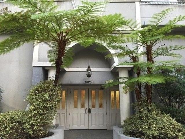 Apartment for rent in Canoga Park, California