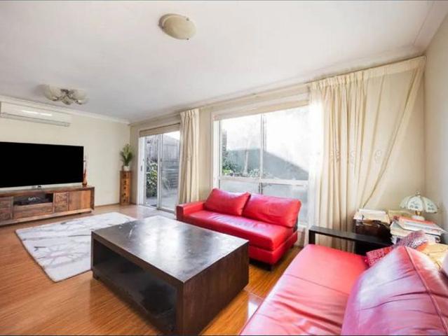 Townhouse for rent in Sydney, New South Wales