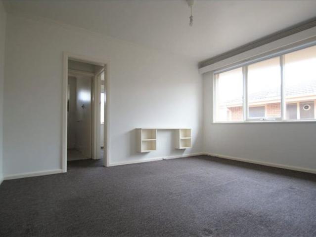 Apartment for rent in St Kilda East, Melbourne