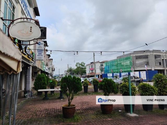 Shop for rent in Malaka