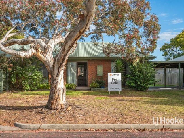 Apartment for sale in Paynesville, Victoria