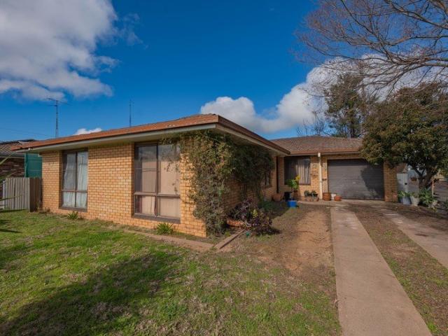 House for sale in West Wyalong, Bland Shire Council