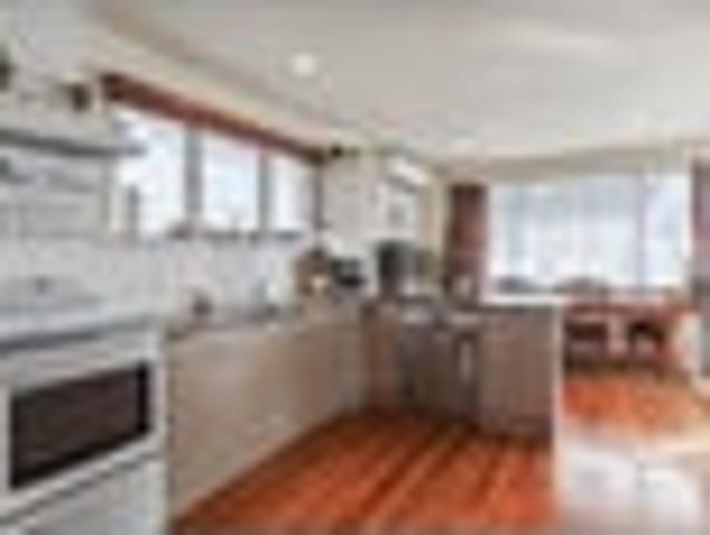 House for sale in Chaslands, Canterbury