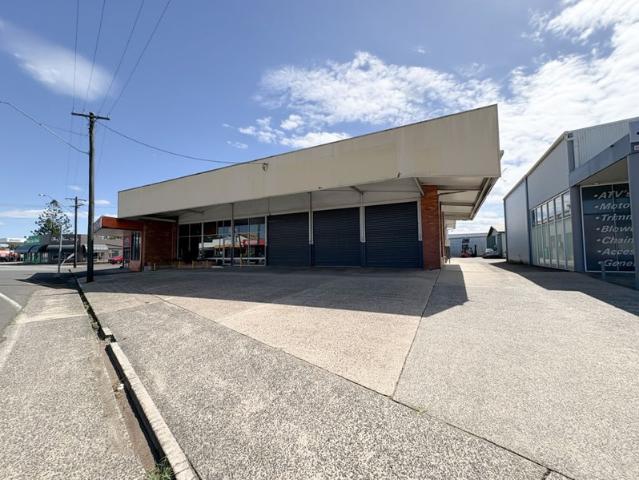 Warehouse for sale in Innisfail, Queensland