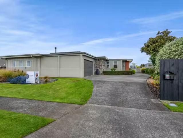 House for sale in Days Bay, Wellington