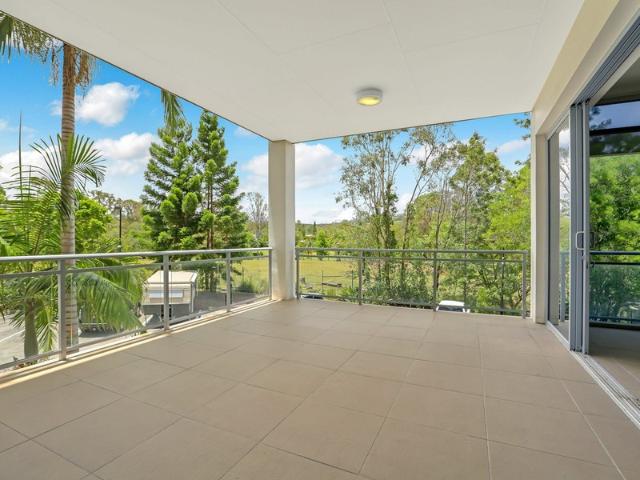 Office for rent in Toombul, Queensland