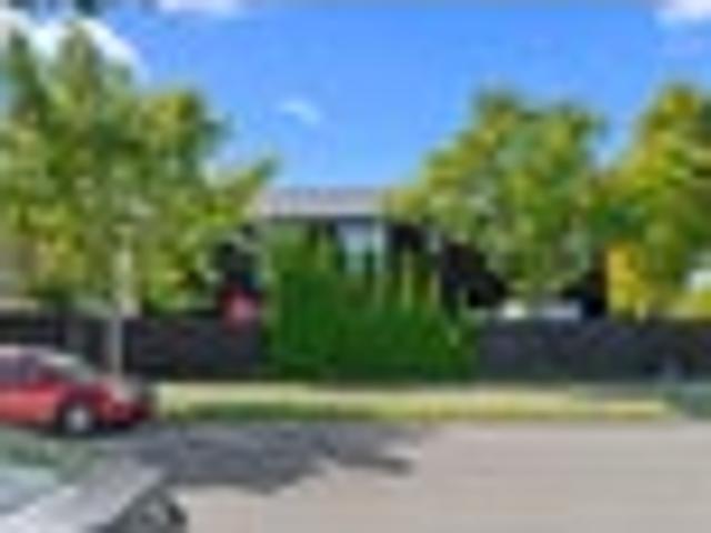 House for sale in Chaslands, Canterbury