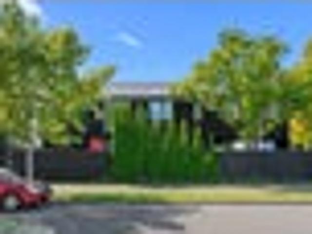 House for sale in Chaslands, Canterbury