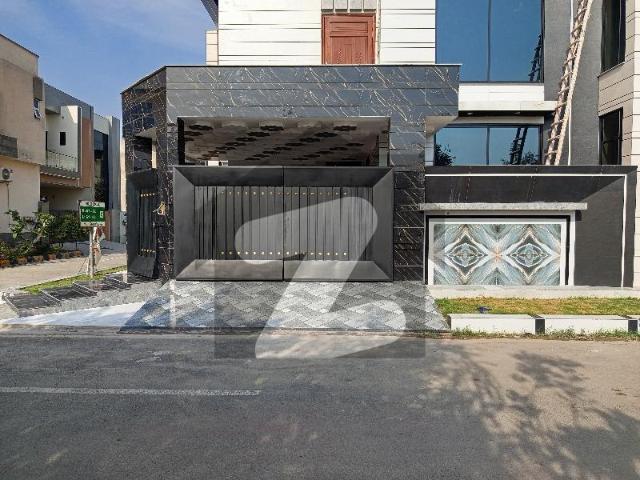 House for sale in Faisalabad, Islamabad Capital Territory