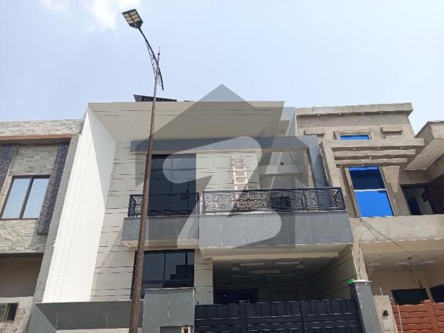 House for sale in Faisalabad, Islamabad Capital Territory