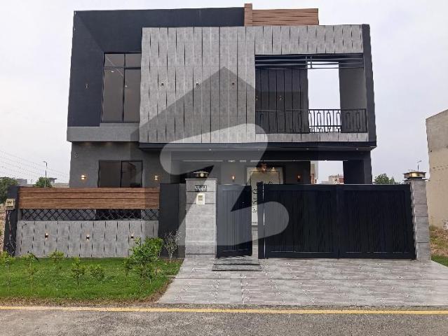 House for sale in Faisalabad, Islamabad Capital Territory