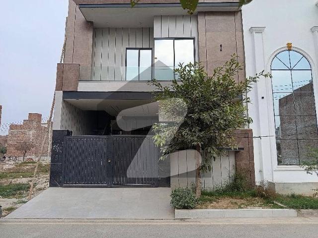 House for sale in Faisalabad, Islamabad Capital Territory
