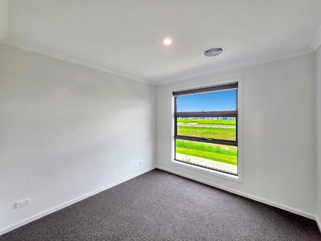House for rent in Armstrong Creek, Geelong