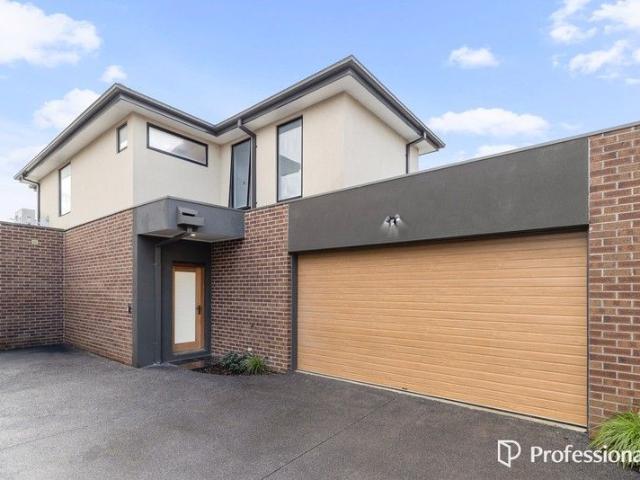 Townhouse for sale in Camerons Creek, Victoria