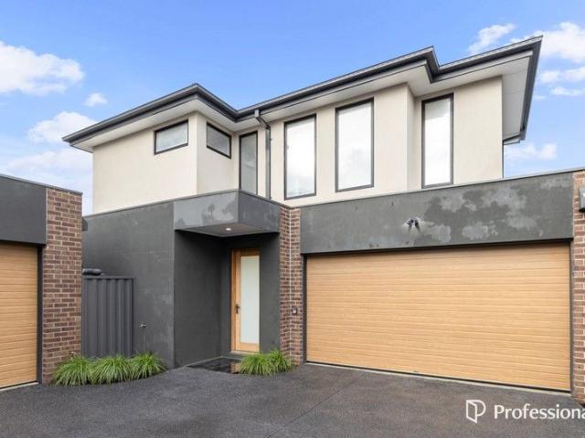 Townhouse for sale in Camerons Creek, Victoria